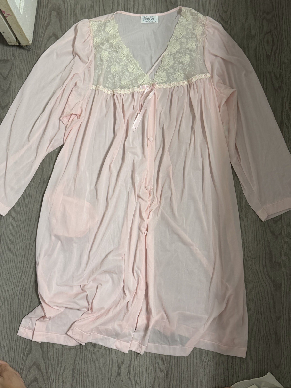 Vanity Fair Women’s Pink Nylon Lace Trim V-Neck Button Robe Long Sleeve L
