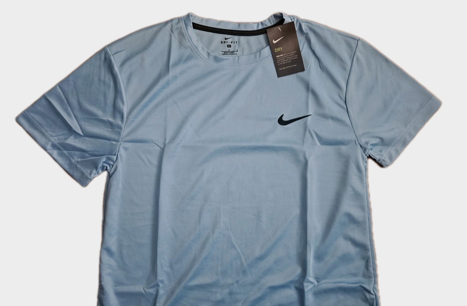 Nike Men’s T-Shirt Dri-Fit Crew Neck Sports Gym Football Shirt Top Tee Blue L.