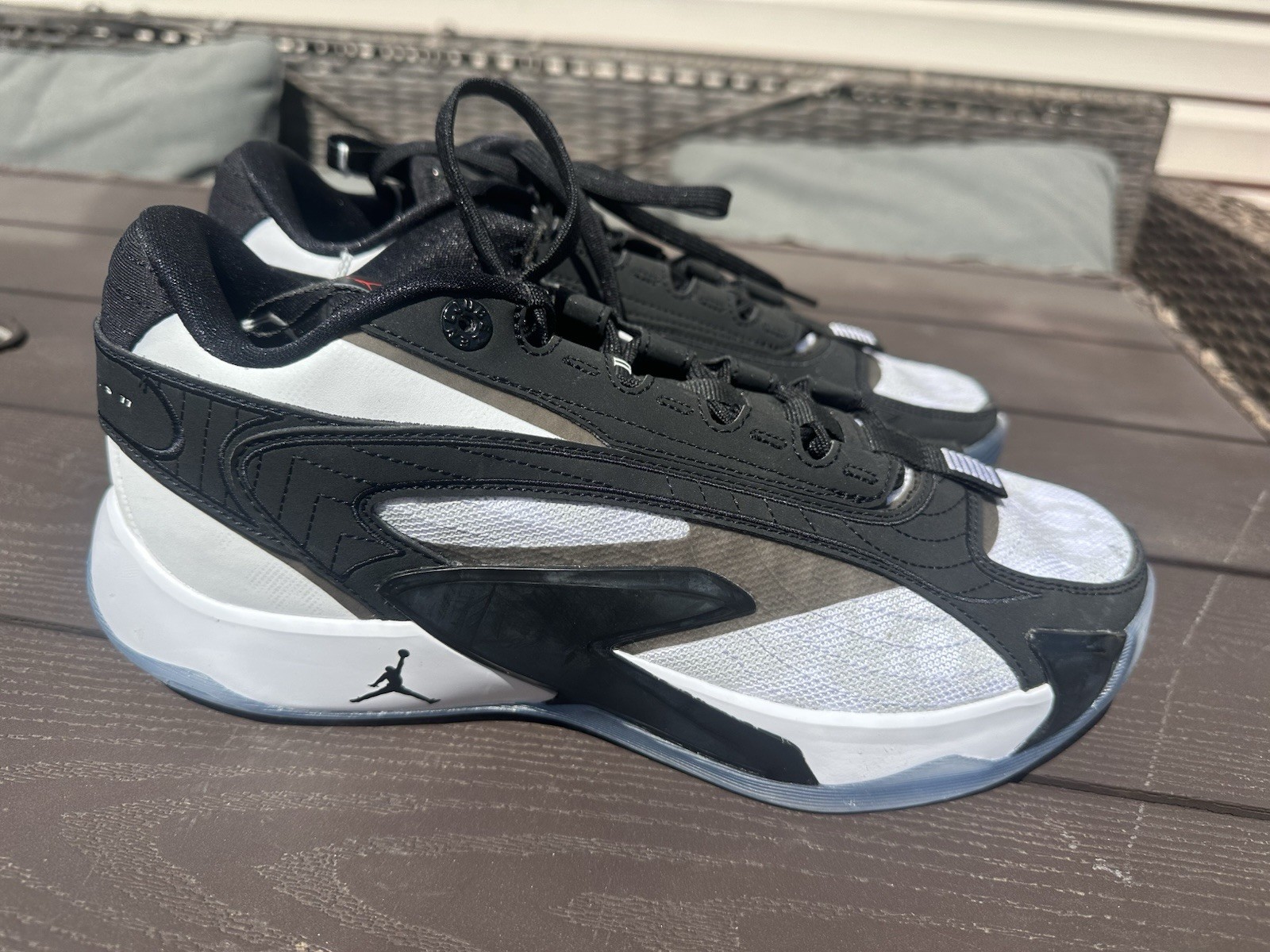 JORDAN LUKA 2 TB BLACK/WHITE FN7400-100 SIZE 10