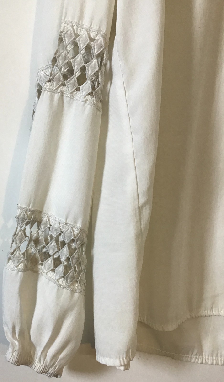 Woman’s White Medium Embellished Long Sleeve Blouse