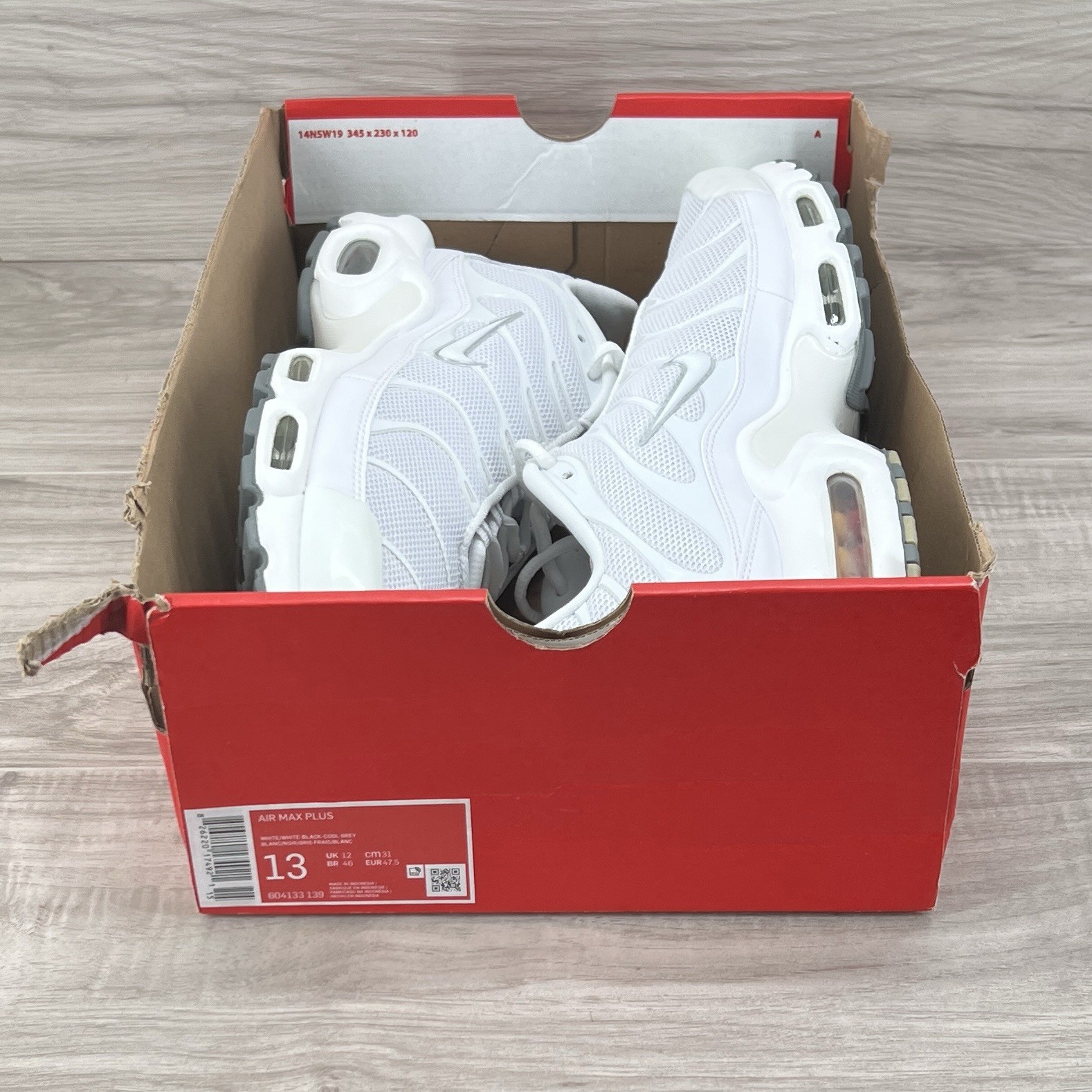 Nike Air Max Plus TN Tuned Triple White Black Cool Grey 604133-139 Men’s 13