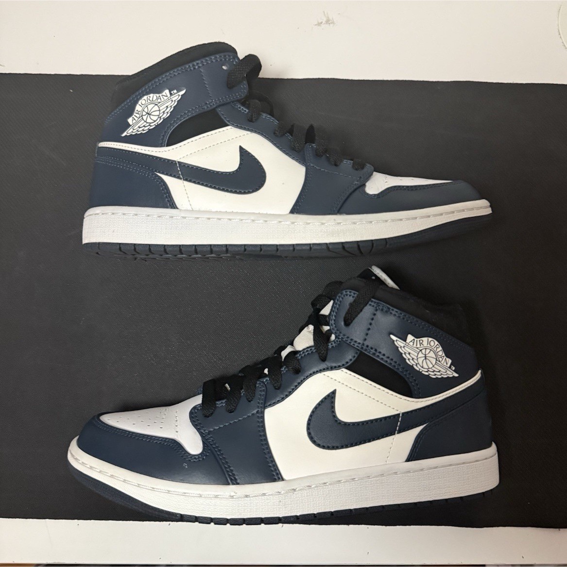 Nike Air Jordan 1 Mid Armory Navy White Black Men’s Size 9 – 554724 (No box)