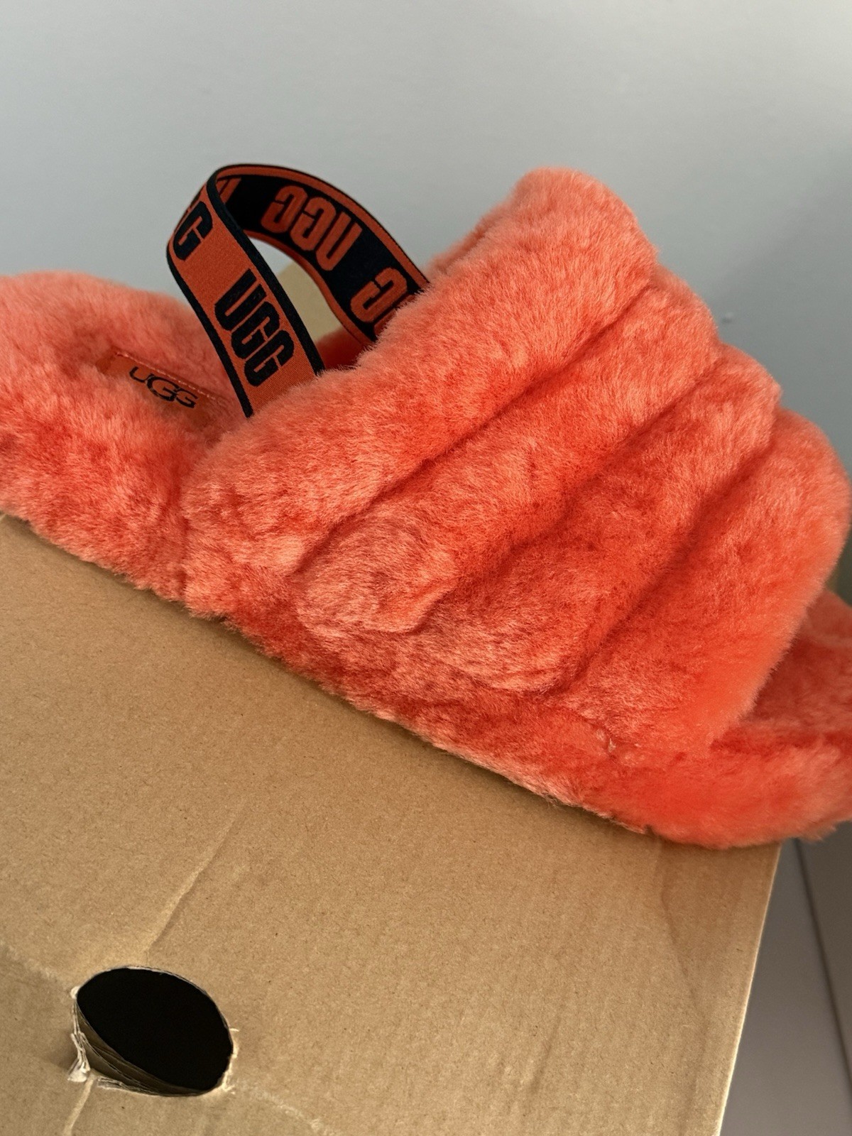 UGG Fluff Yeah Slide Women’s Slippers Orange Faux Fur Lined Open Toe US 5