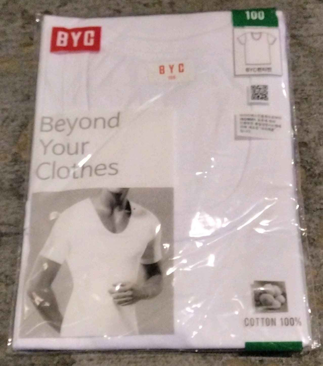 BYC White V-Neck Short Sleeve Cotton Knit T-Shirt w/ Logo Men’s Size 100