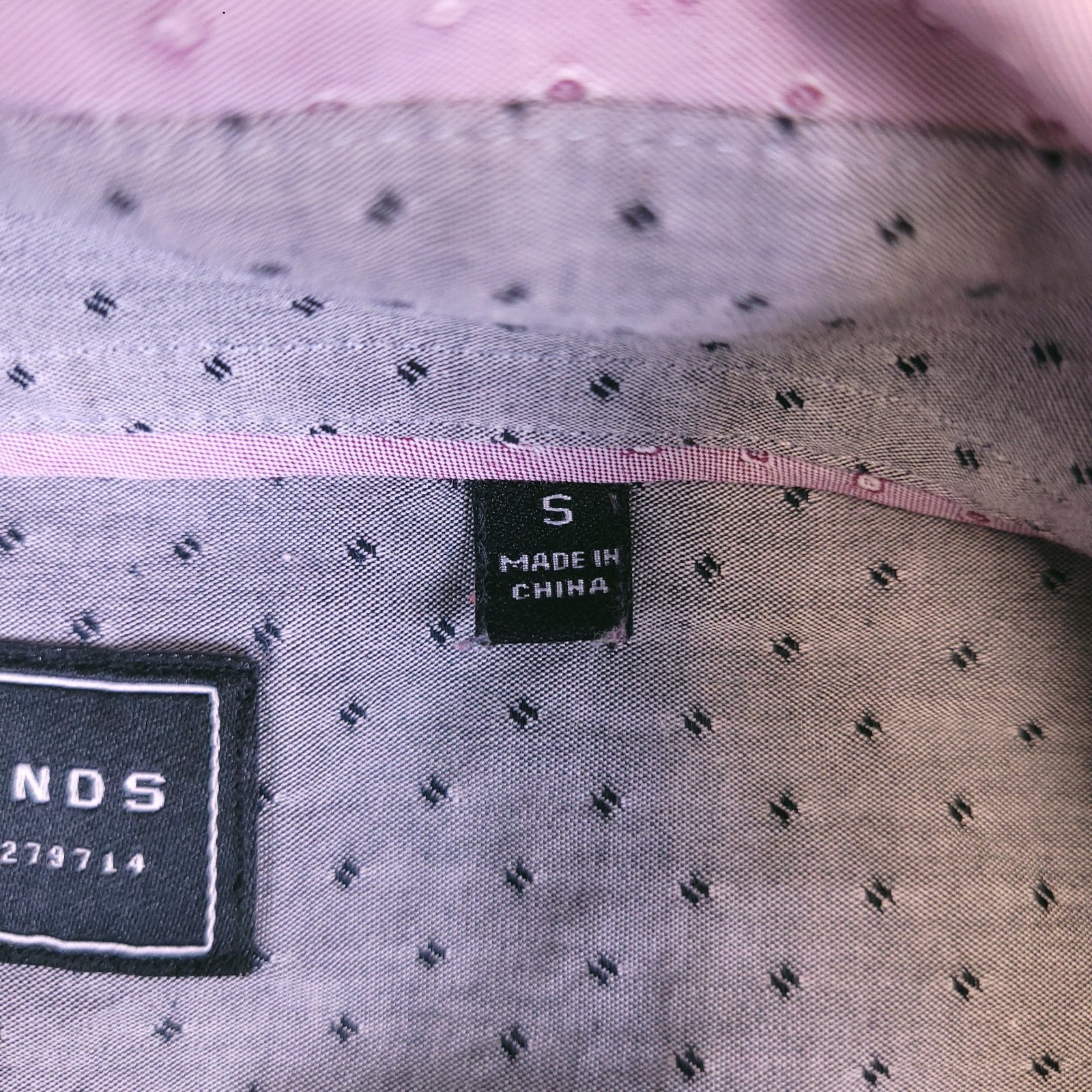7D 7 Diamonds Weekend Love Shirt Mens Small Soft Lavendar Tonal Geometric Stitch