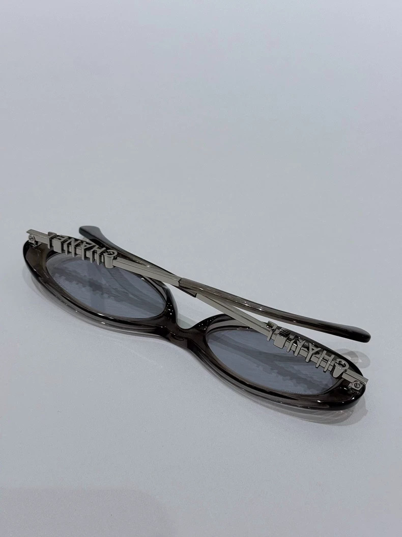 Chanel Women’s Sunglasses CH5565 Retro Cat Eye Oval Frame 54-17-140 NEW