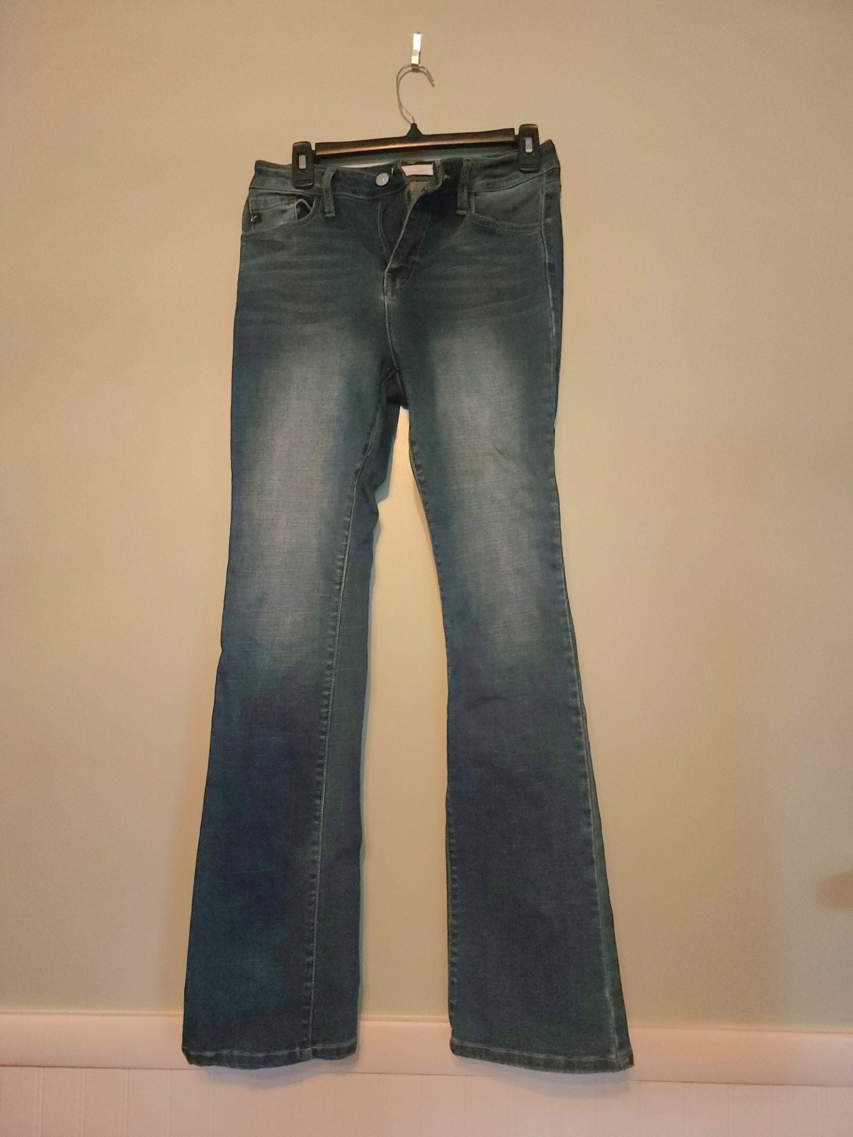 KanCan Women’s Medium Wash Bootcut Jeans Style KC20067M Size 7/27