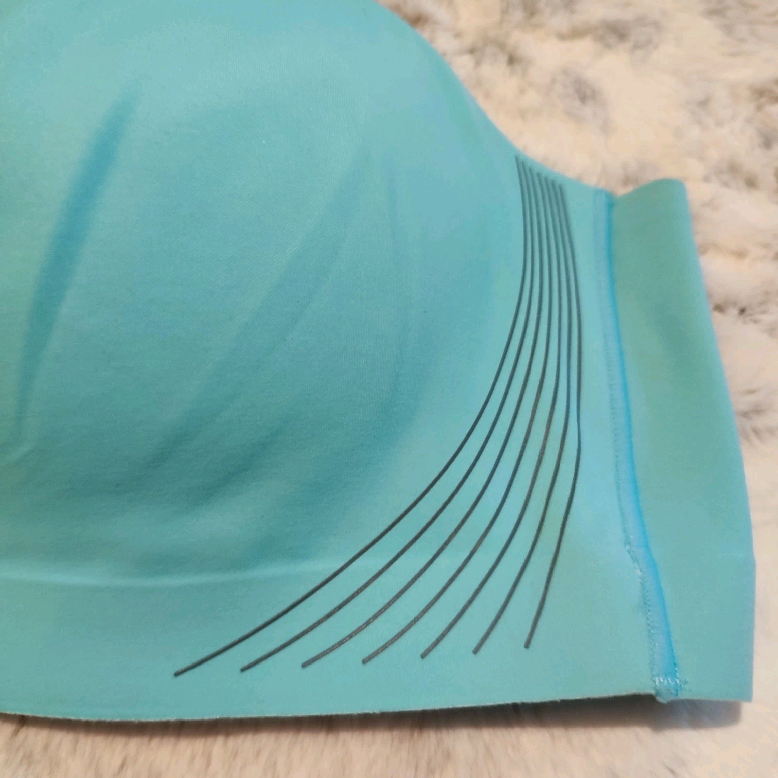 Victoria’s Secret VSX Sport Bra 36C Teal Front Zip High Support Yoga Style New