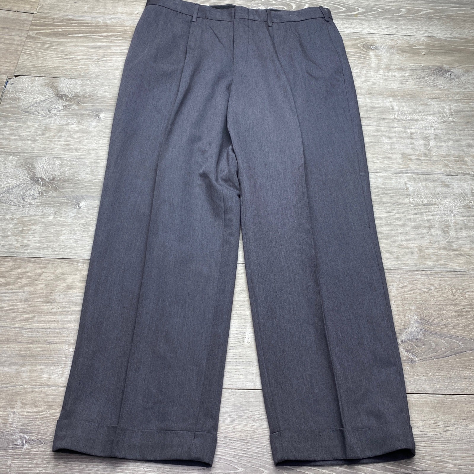 Dockers Mens 36×30 Relaxed Fit Pleated Cuffed Gabardine Pants Grey NEW