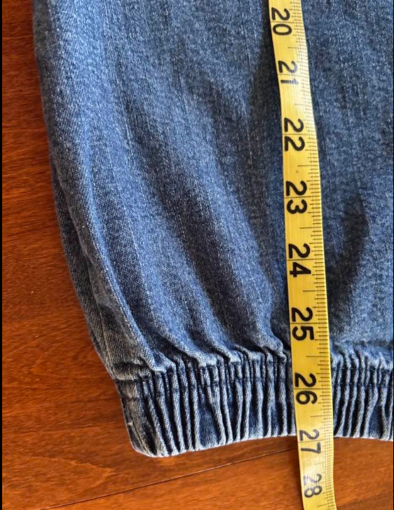 Croft & Barrow Womens Stretch Blue Jean Capris Size M – With Bow detail