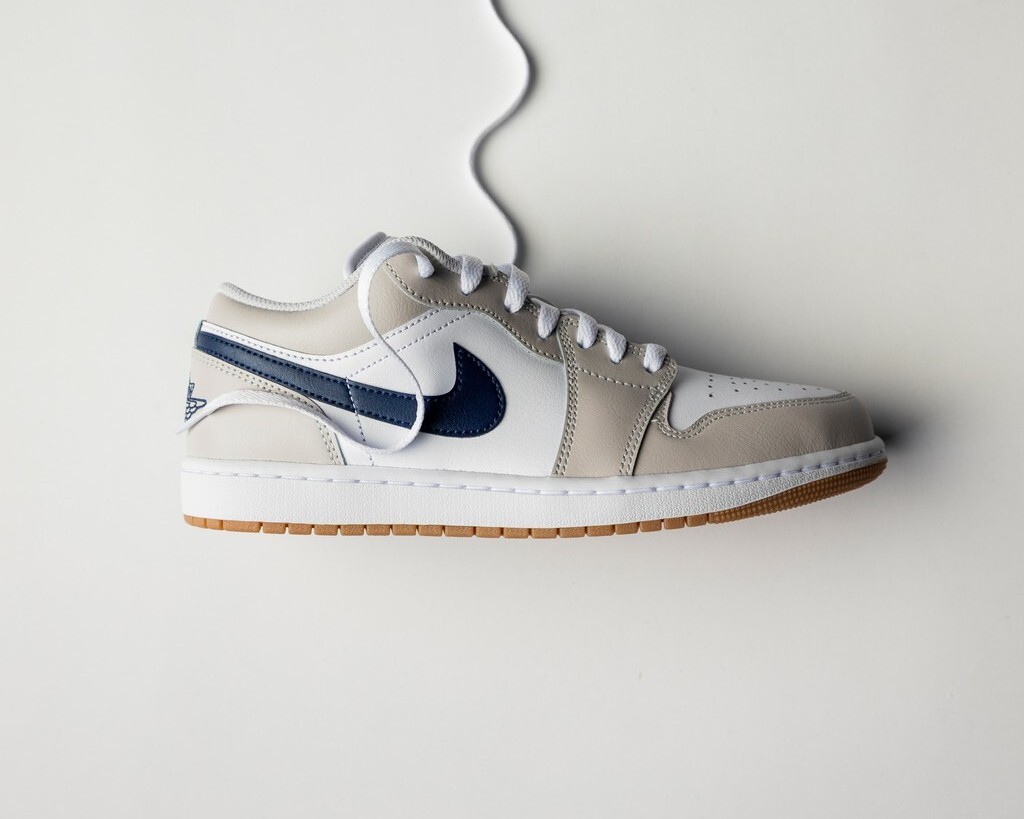 Nike Air Jordan 1 Low Midnight Navy Neutral Grey 553558-146 Men’s Size New