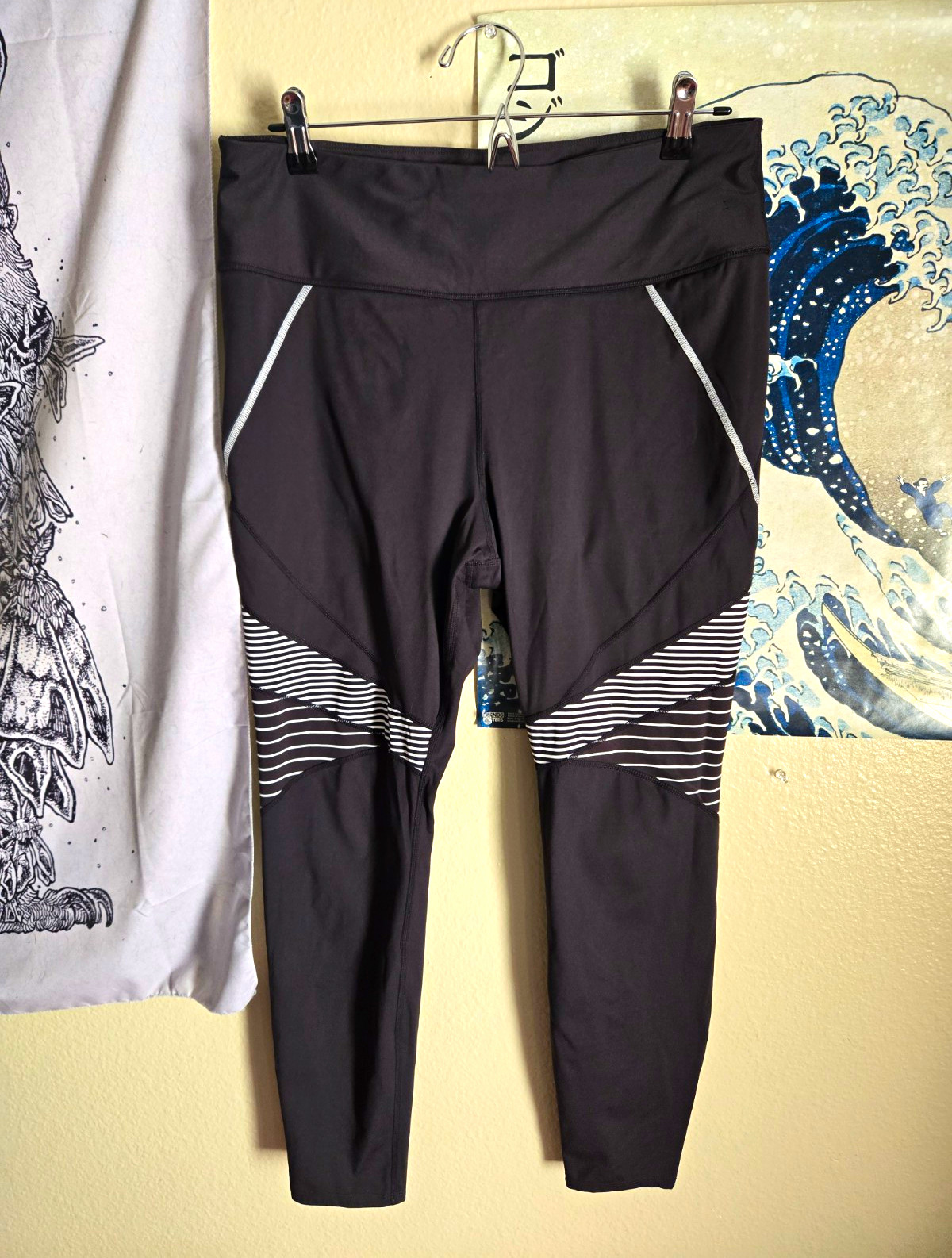 Avia Women’s XL Colorblock Leggings Black/White Stretch Pull-On Ankle Skinny