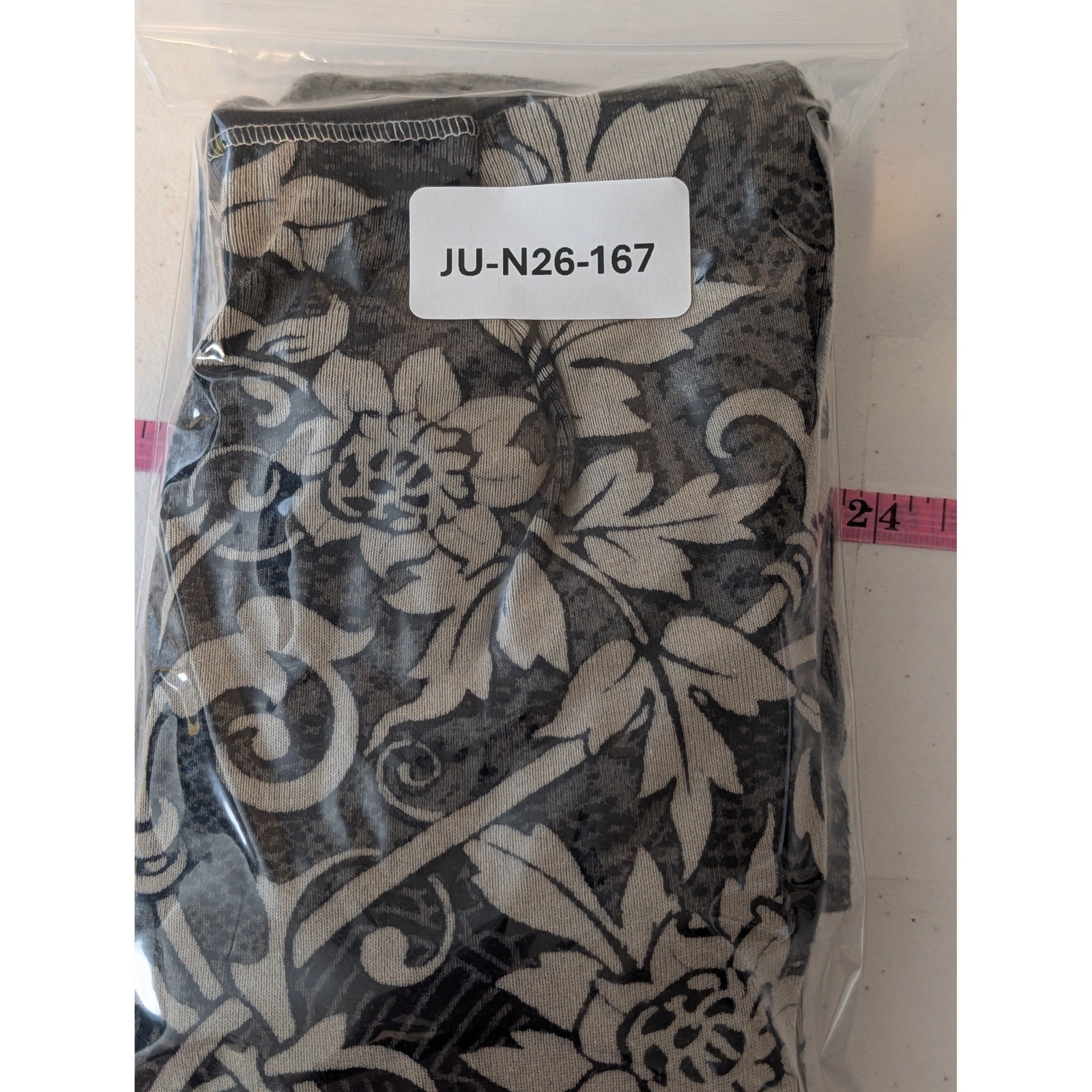 Vanilla Sugar Embellished Graphic Tee Medium Gray Black Floral Scroll Rhinestone