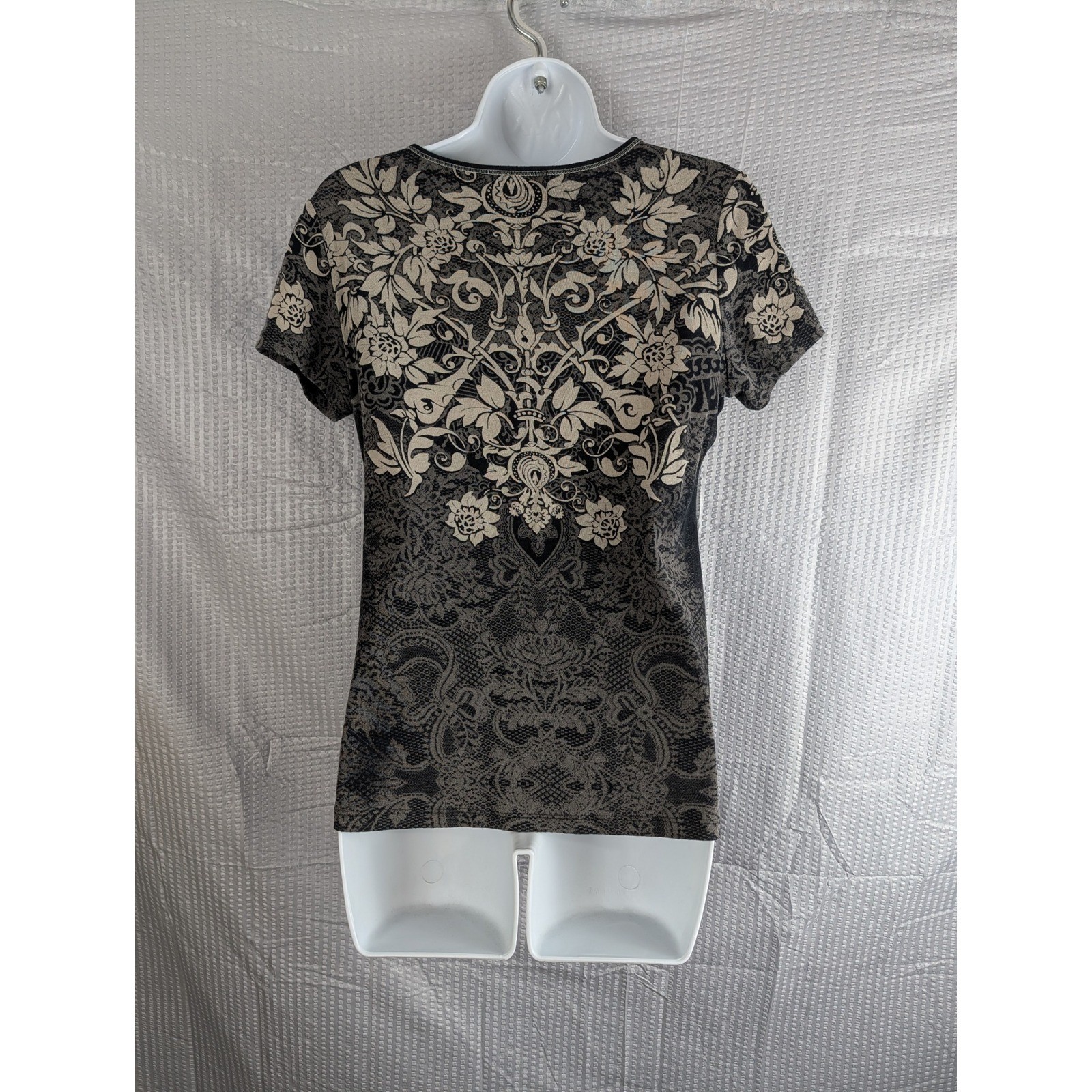 Vanilla Sugar Embellished Graphic Tee Medium Gray Black Floral Scroll Rhinestone