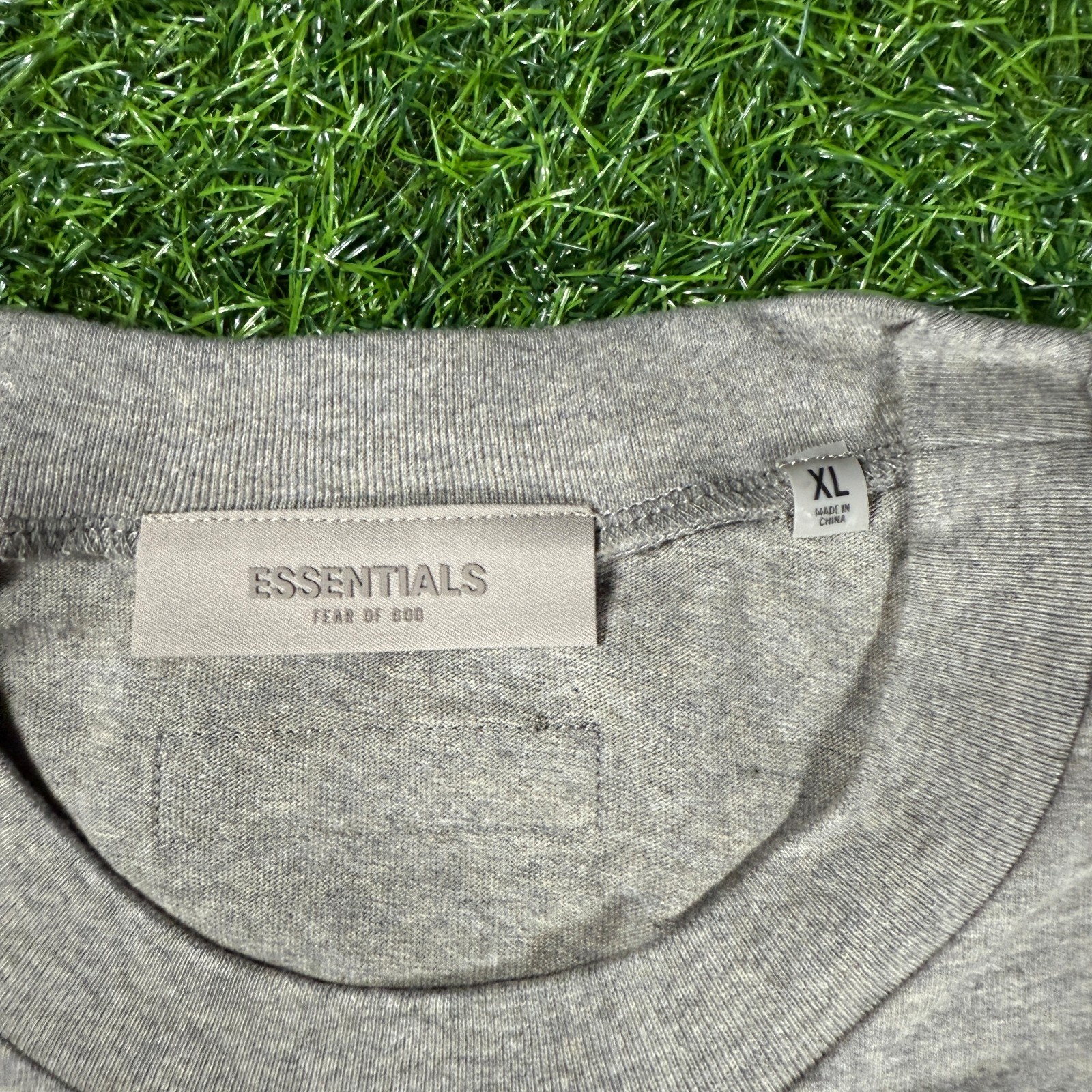 Fear of God Essentials T-Shirt SS22 Dark Oatmeal Gray – 100% Authentic (XS-XL)