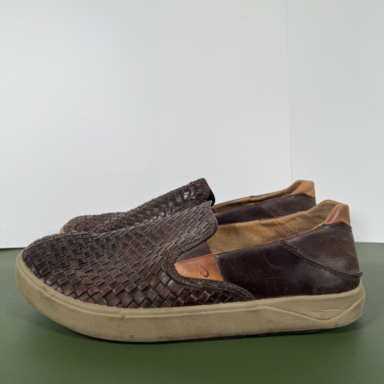 OLUKAI Lae’ahi Lauhala Men Size 10.5 M Dark Brown Woven Leather Slip On Shoes