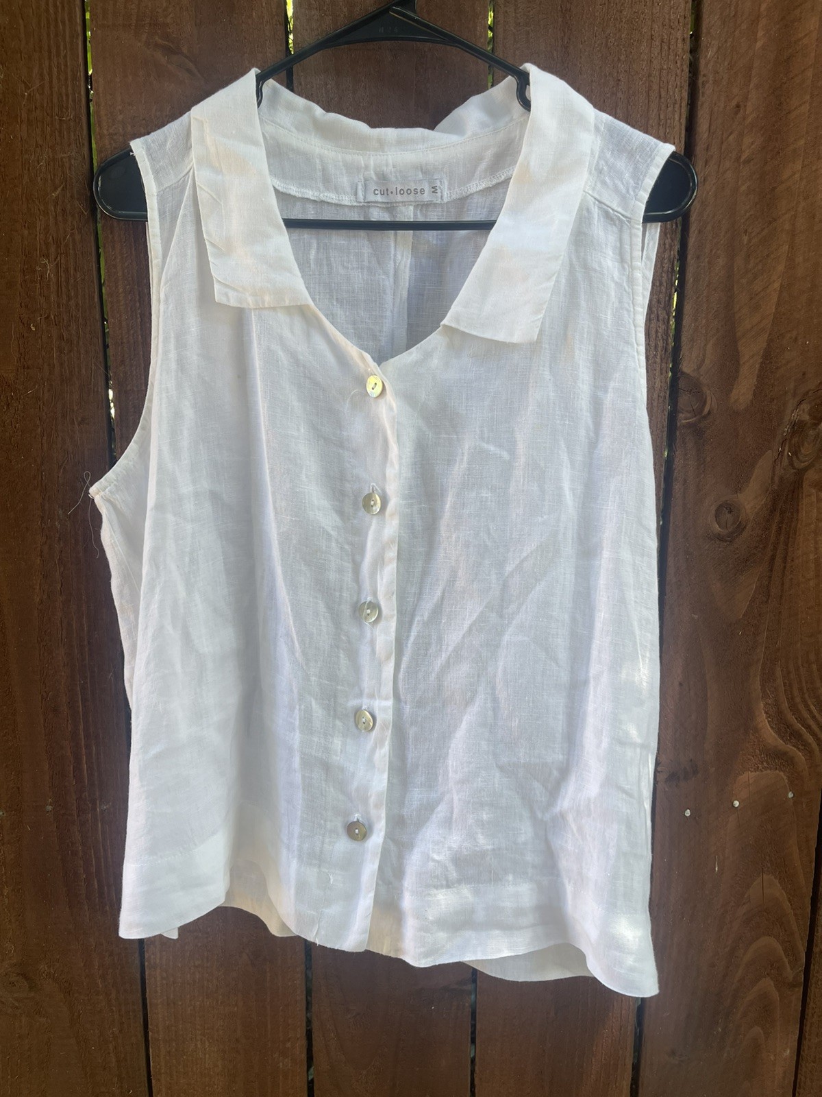 Cut Loose Hanky Linen Coastal WHITE Sleeveless Button Front Summer Luxury Top M