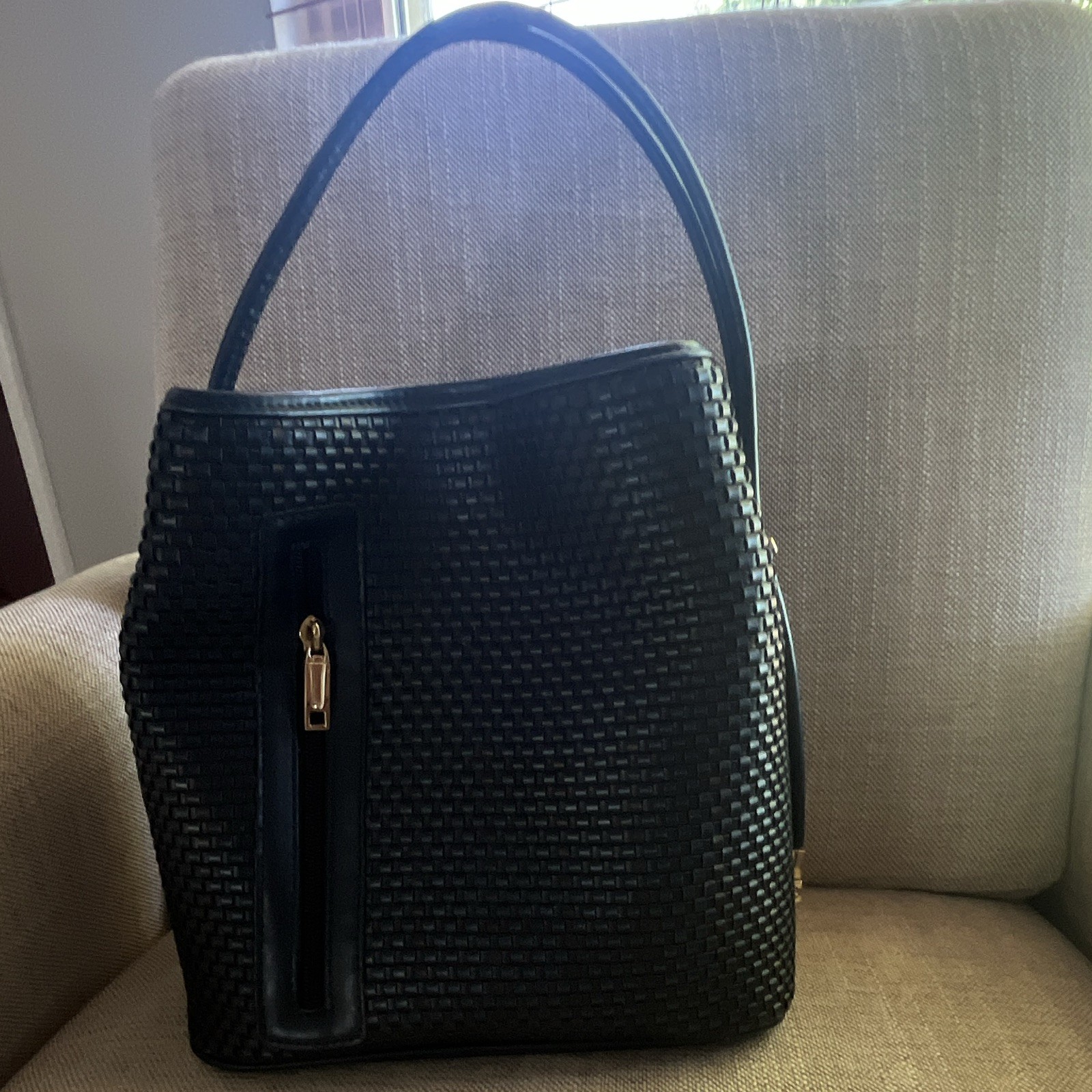 Black Medium Woven Shoulder Bag w/ Zip Closure, Pockets, Detachable Strap