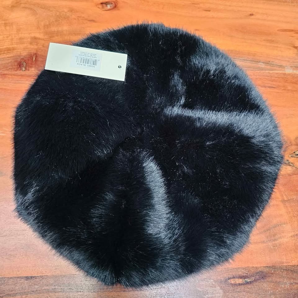 Luxurious Fluffy Faux Fur Beret Hat for Women Cozy and Chic NWT Winter Warm