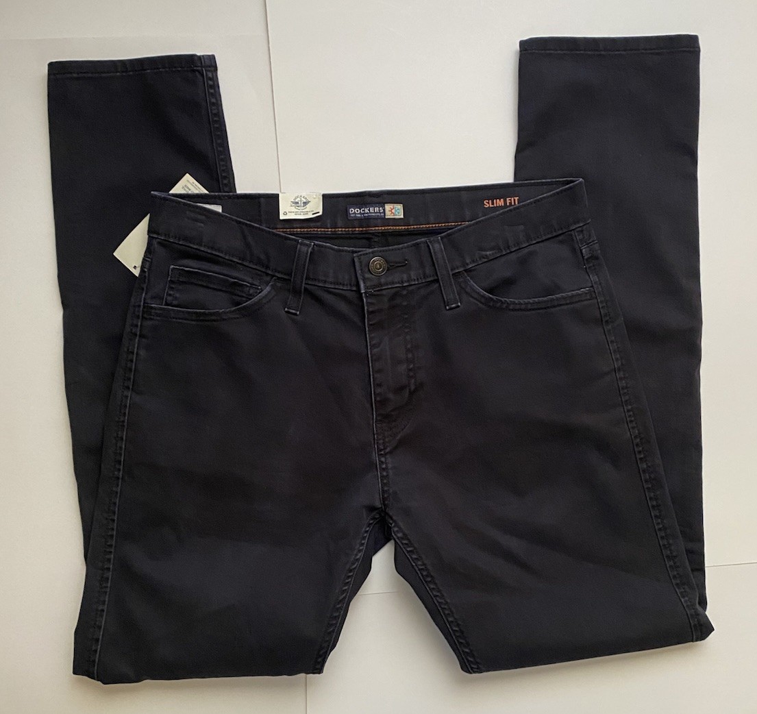 Dockers Men’s Workday Slim Fit Khakis Black Size 32W x 32L Smart Flex New w Tags