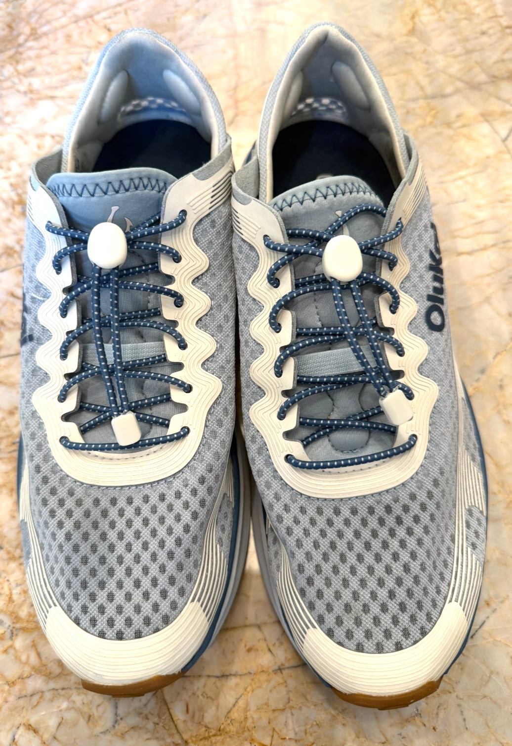 OluKai Ahi Men’s Sneaker Size 8 Storm Grey Trench Blue Gum NWOT Worn 3x
