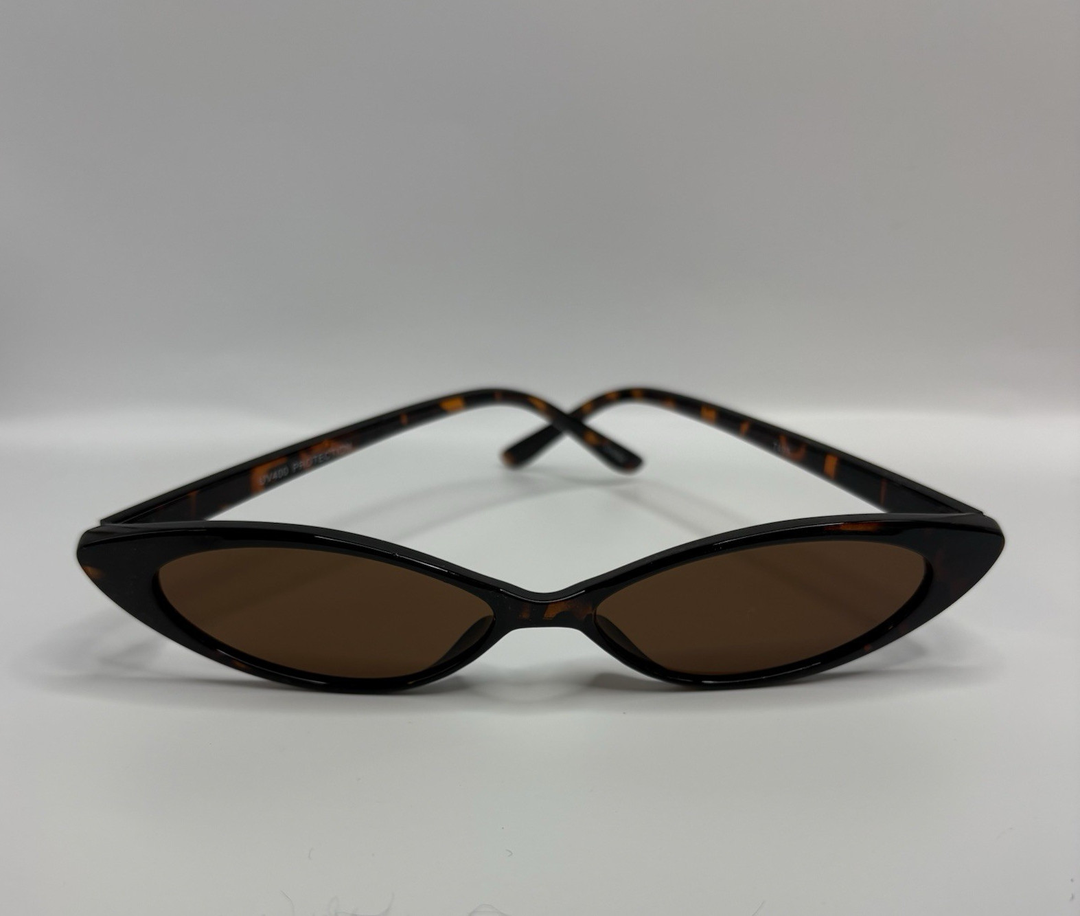 Women’s Black Cat Eye Sunglasses Brown Tinted Plastic Lenses Plastic Frame