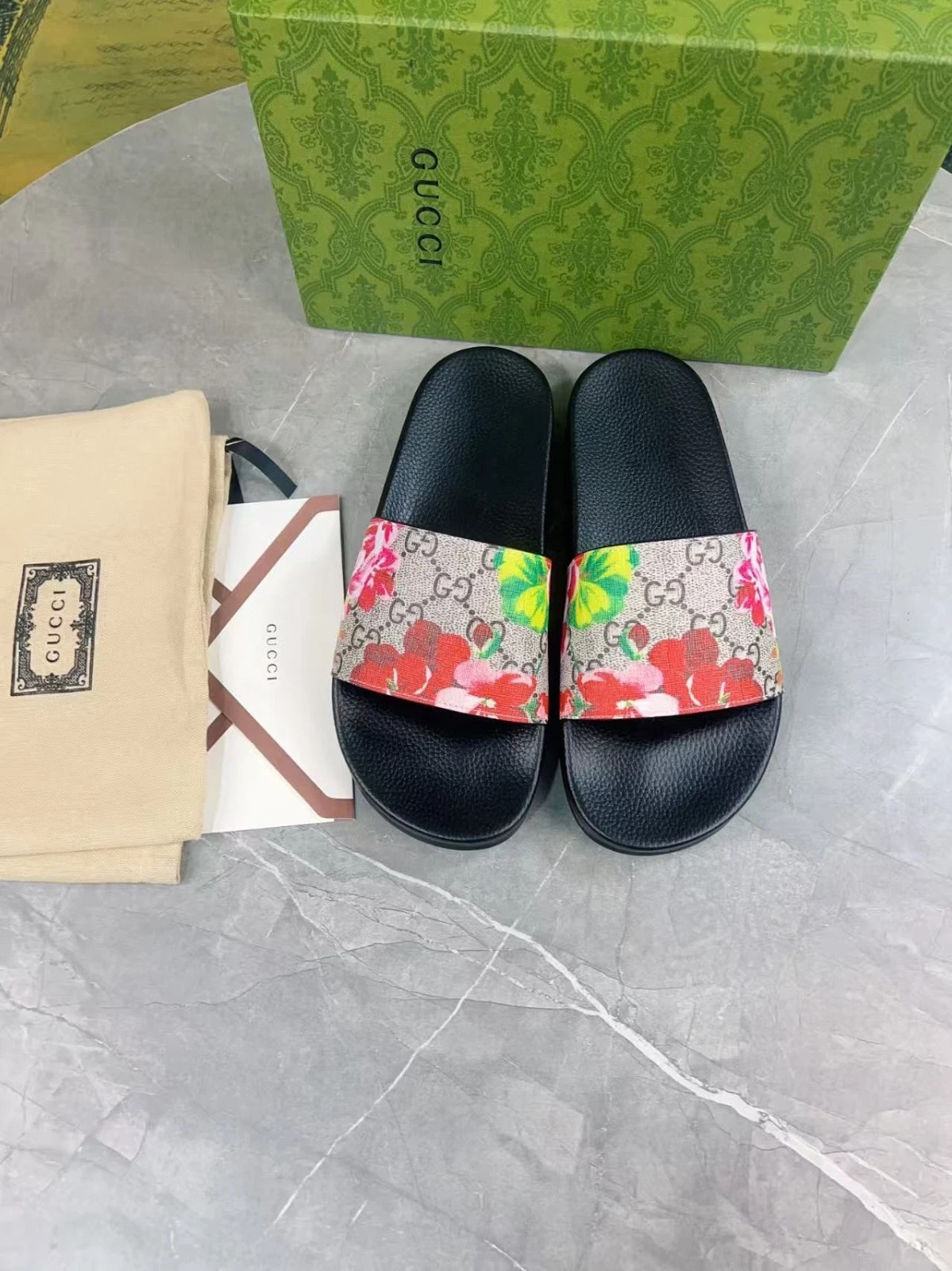 Gucci Floral GG Slide Sandals