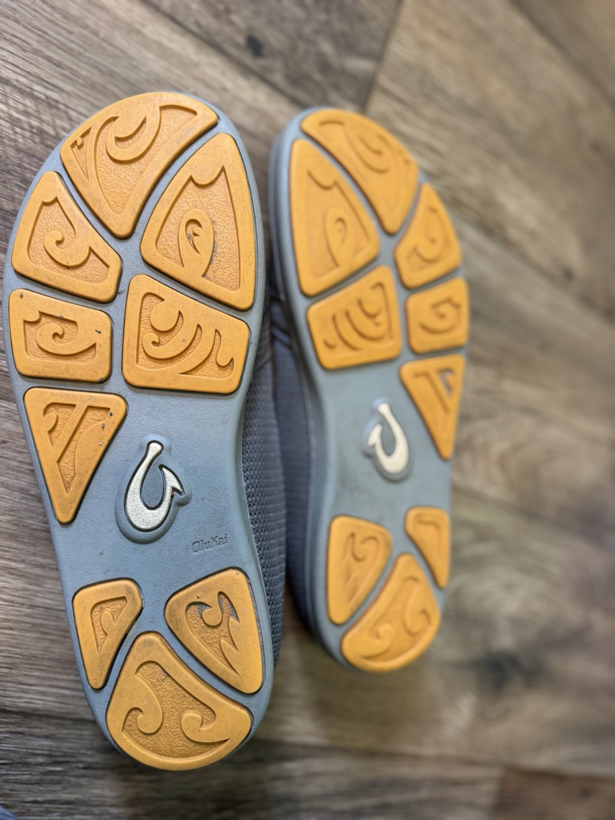Olukai Nohea Mesh Men’s Gray Orange Slip On Slide Boat Deck 10188-4242 Size 10
