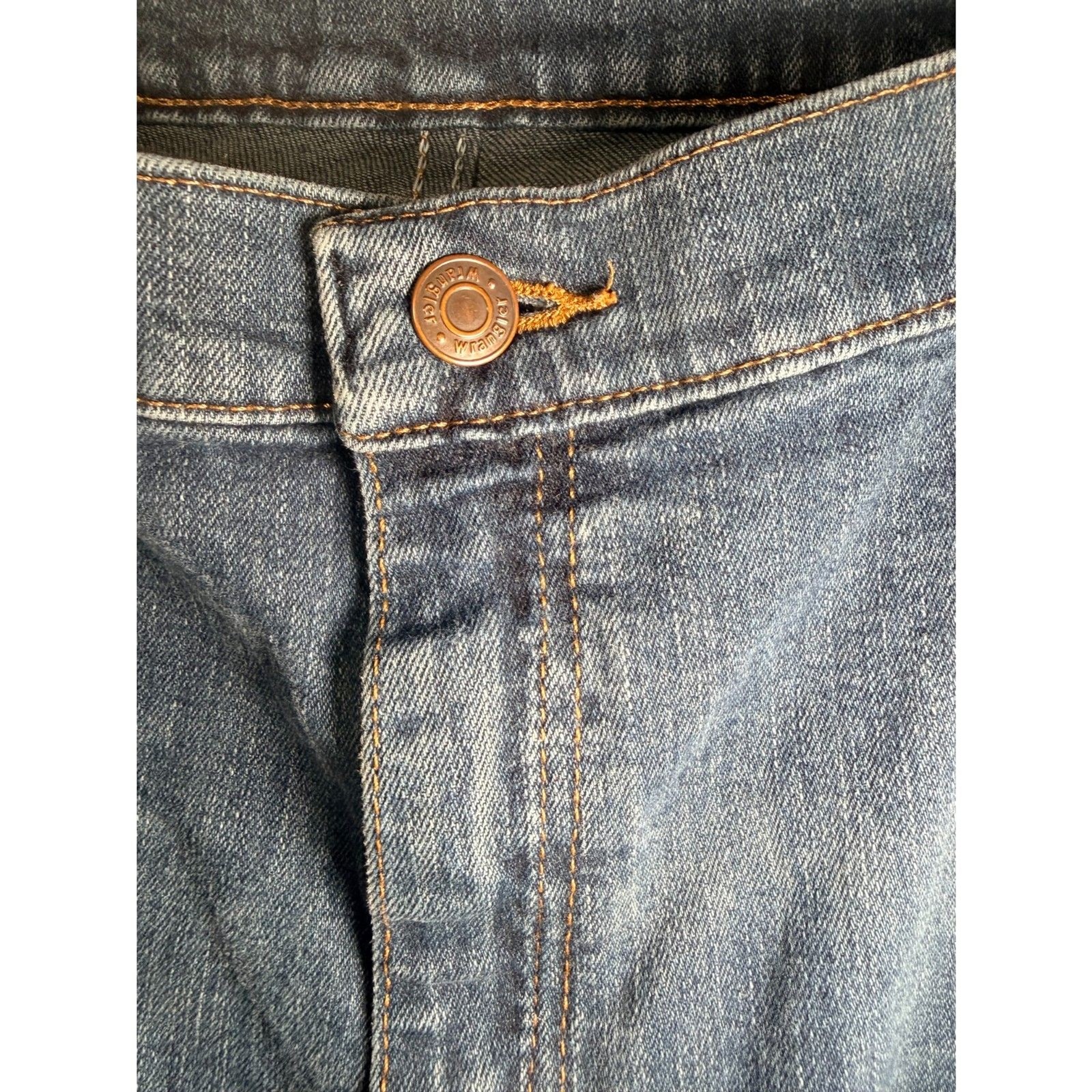 Wrangler Relaxed Fit Straight Leg Jeans 40×32 Stretch Denim Blue