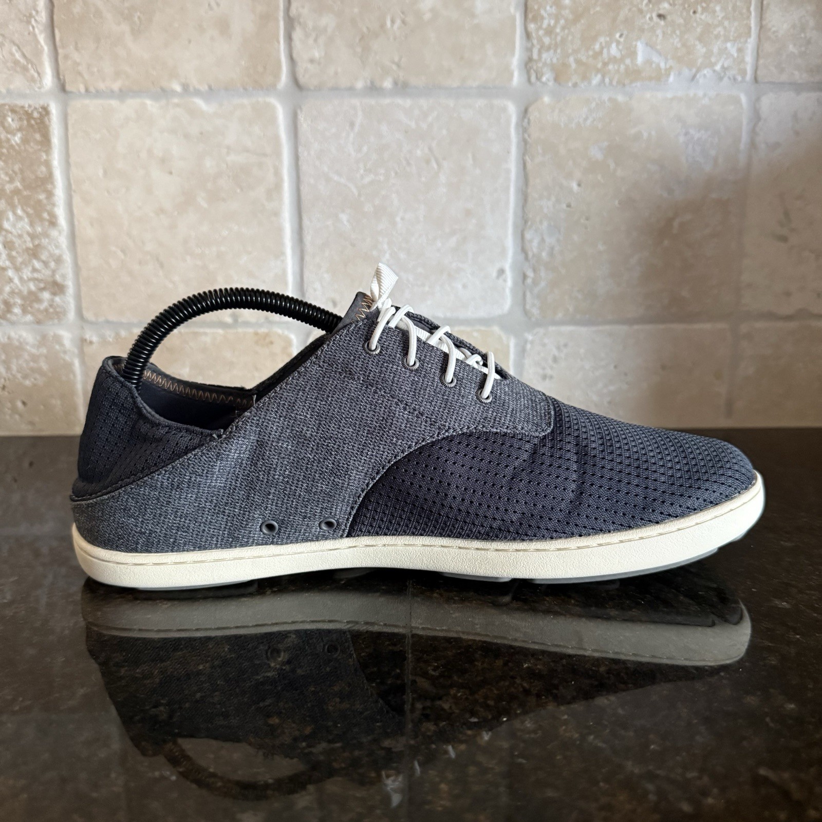 OluKai Men’s Nohea Moku Sneaker US 9.5 EUR 42.5 Grey Shoes Comfy GUC
