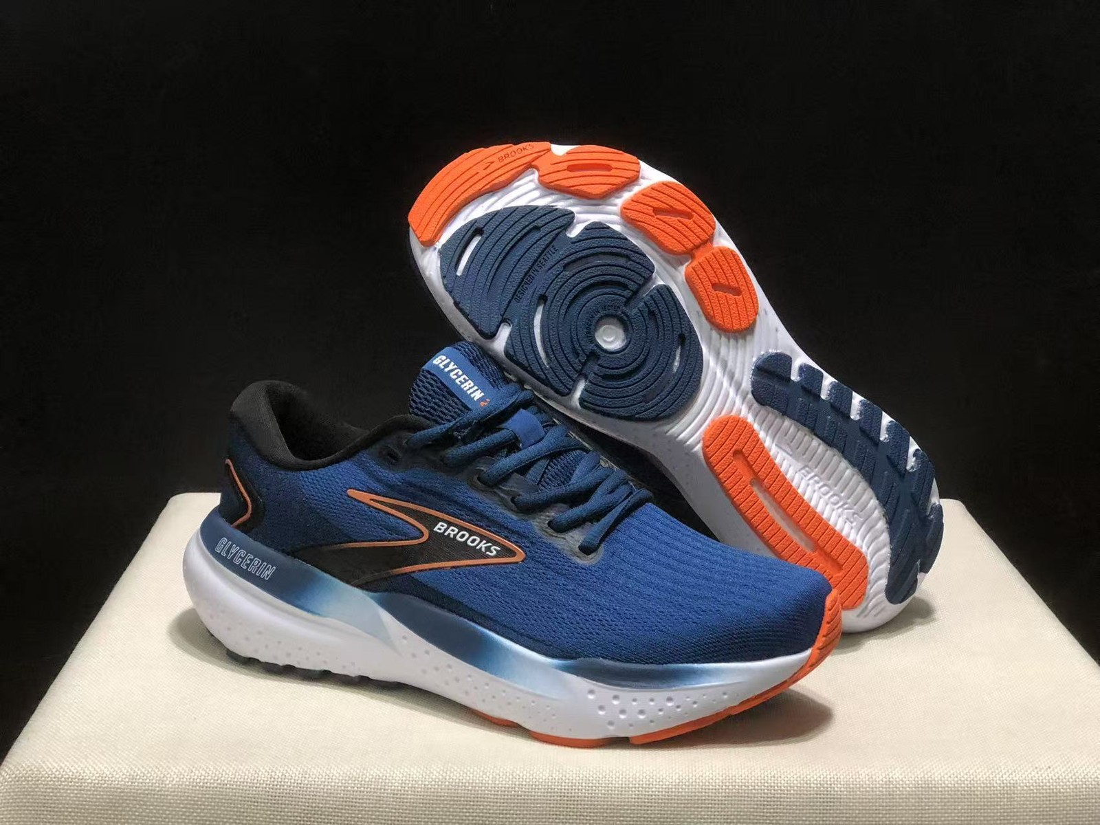 Brooks Men’s Glycerin GTS 21 Shoe Lightweight Comfort Trainer Sneaker