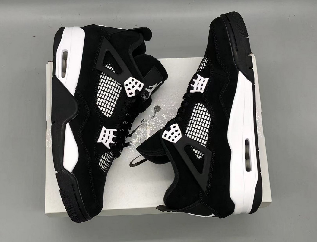 Jordan 4 Retro “White Thunder” Men’s Size Mid Top Basketball Shoes