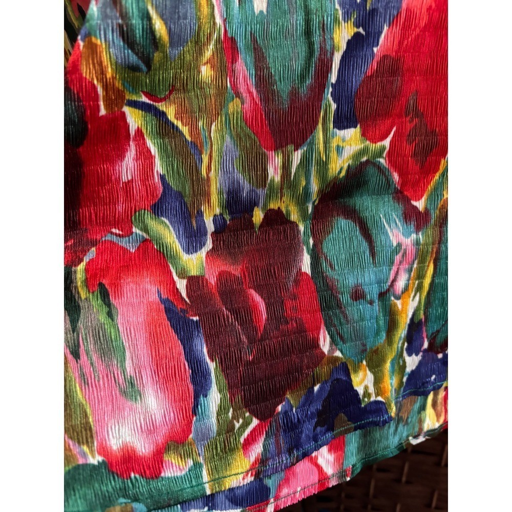 Coldwater Creek Top Womens M Medium Fun Floral ARt 2 wear Stretch button down