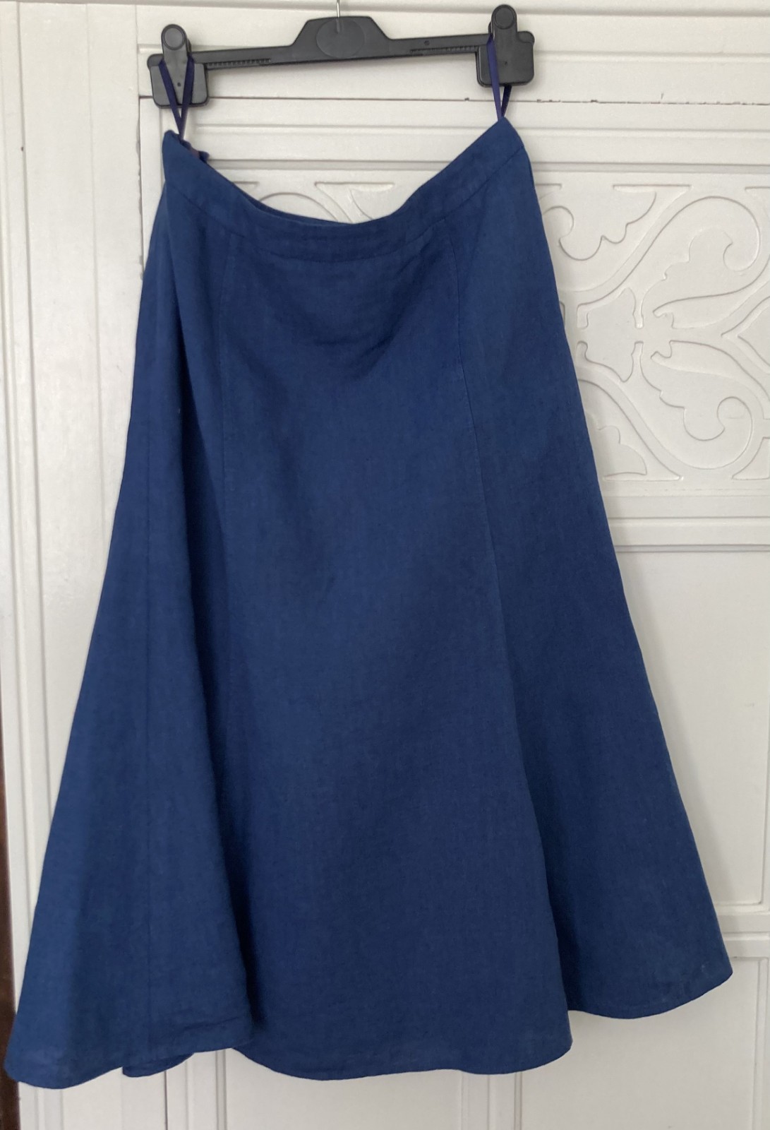VIYELLA-Fully lined Blue flared skirt, 100% Linen. Size: 10 See meas. below
