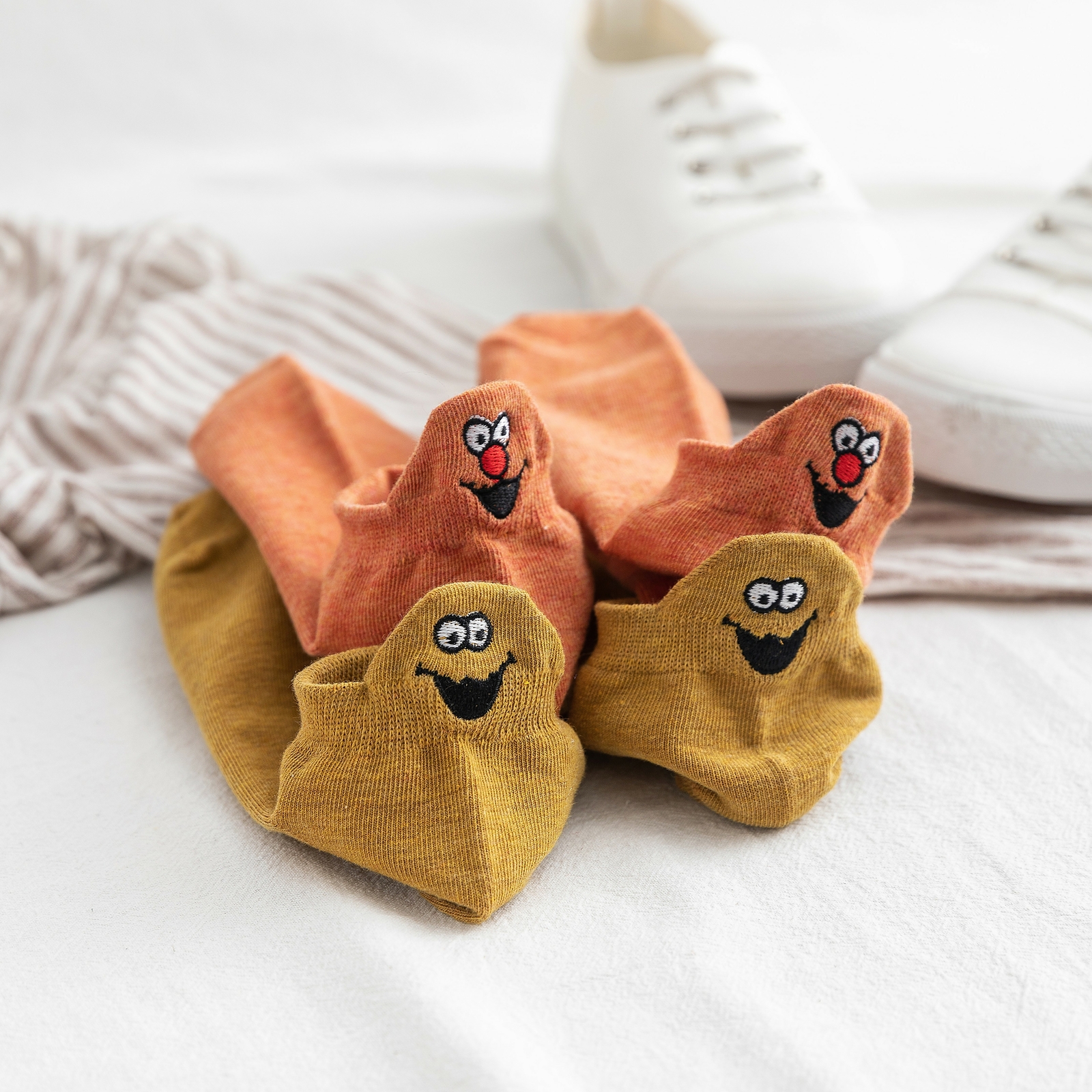 Women Cute Cotton Socks Fashion Cartoon Ankle Socks Embroidered Expression New