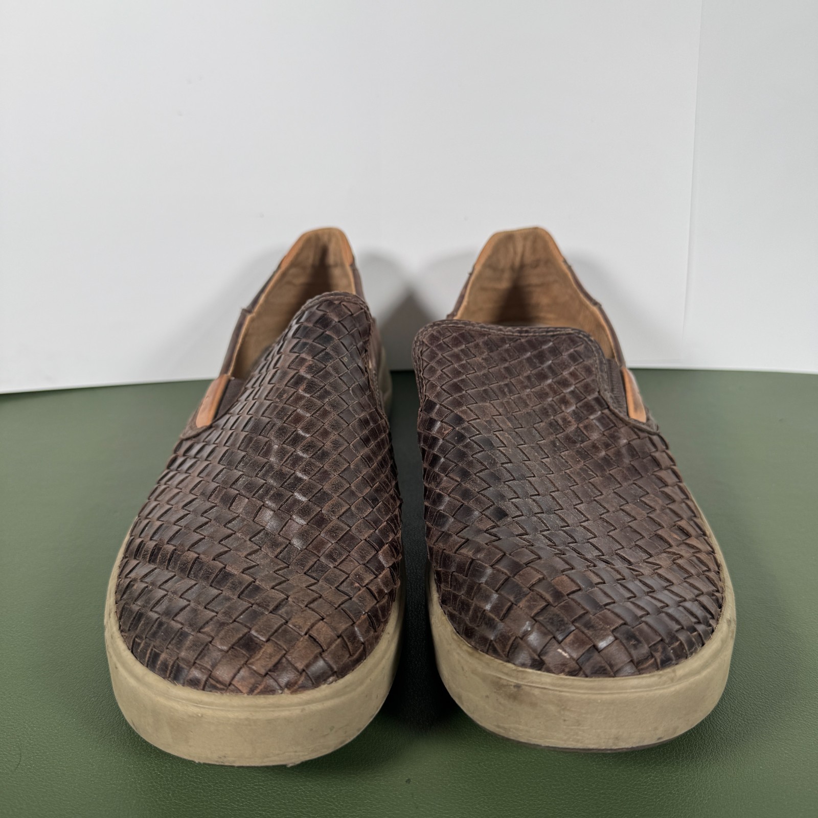 OLUKAI Lae’ahi Lauhala Men Size 10.5 M Dark Brown Woven Leather Slip On Shoes