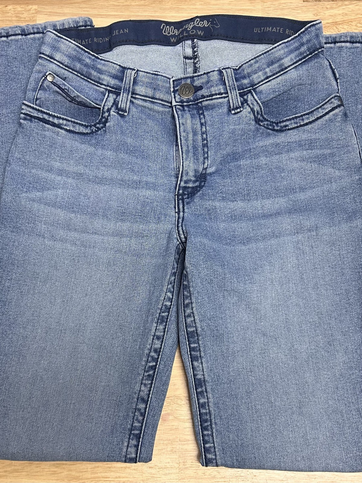 Wrangler Women’s Ultimate Riding Stretch Jeans in Willow Bootcut Light wash 7×34