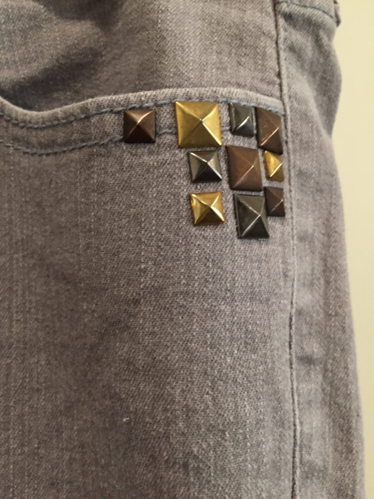 City Streets Casual, Jeans, Juniors SZ 13, Grey, Tag $38.00, NWT