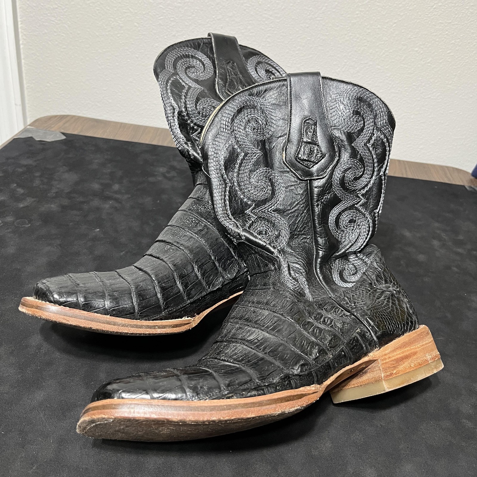 John Wayne Alligator Boots Men 10 Black Exotic Leather Western Square Toe Cowboy