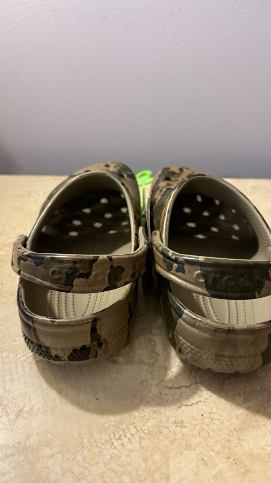 Authentic Crocs Veil Comfort Classic Clogs Size: Men 4 / Women 6 Camo Green New