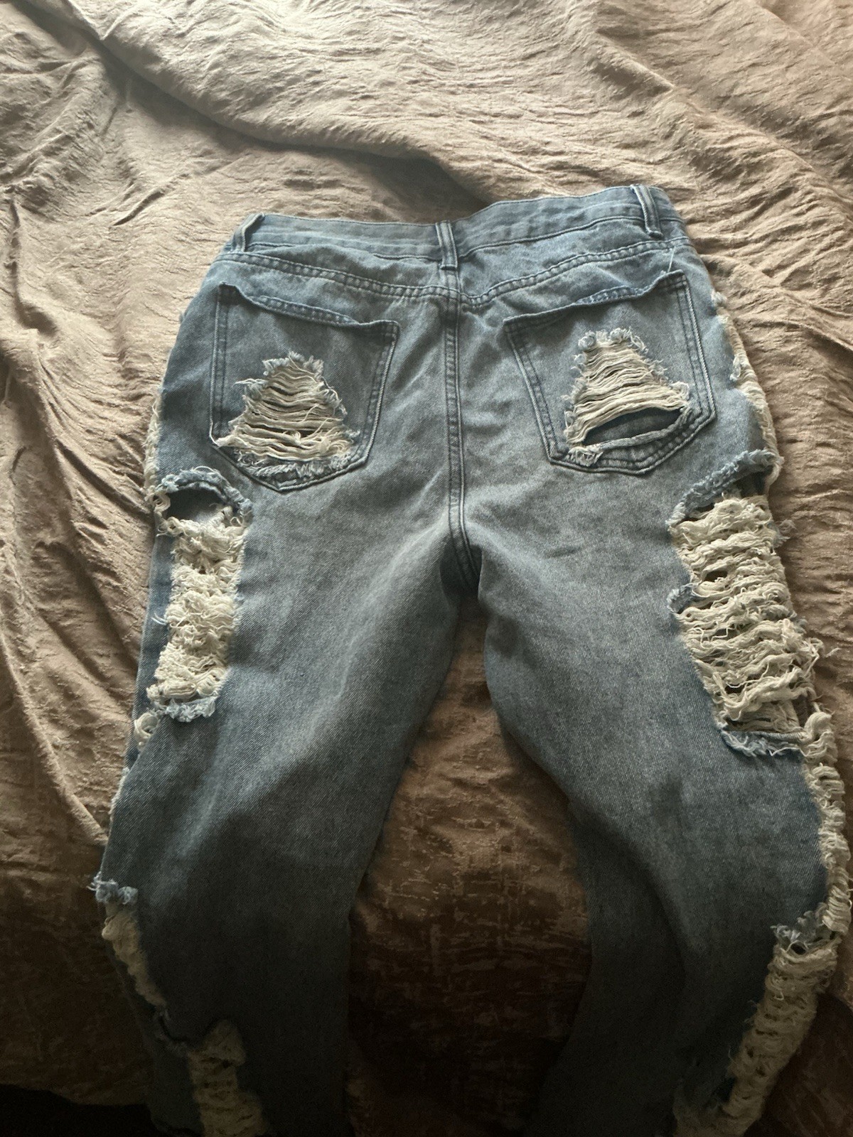 Y2K Distressed Light Wash Jeans