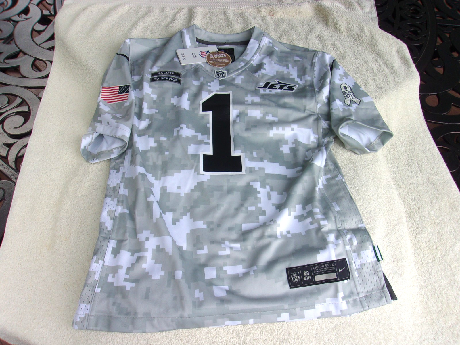 NWT Nike youth football jersey, L, NY Jets, #1, Gardner, Salute to Service, camo