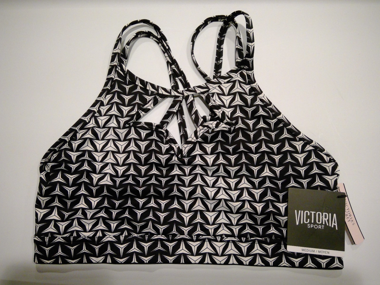 NWT VICTORIA’S SECRET Sports Bras MEDIUM Wirefree Unlined Assorted Colors/Prints