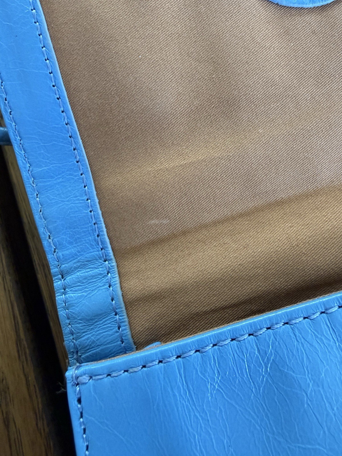 HOBO Jill Wallet Women’s Crossbody Bag Purse in Tranquil Blue