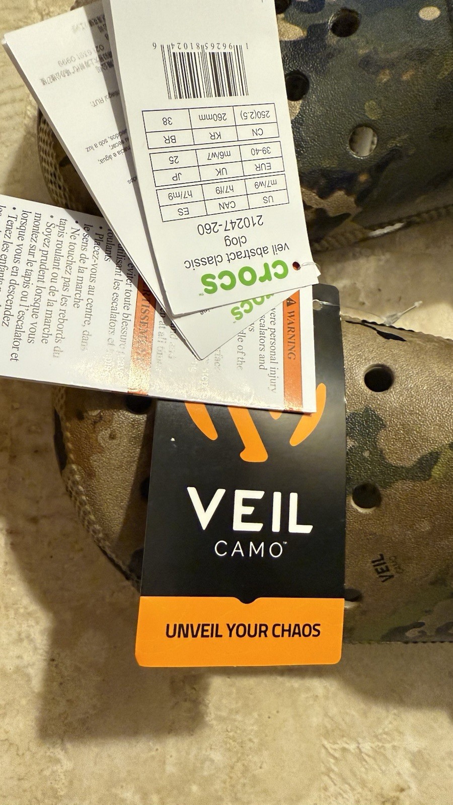 Authentic Crocs Veil Comfort Classic Clogs Size: Men 4 / Women 6 Camo Green New