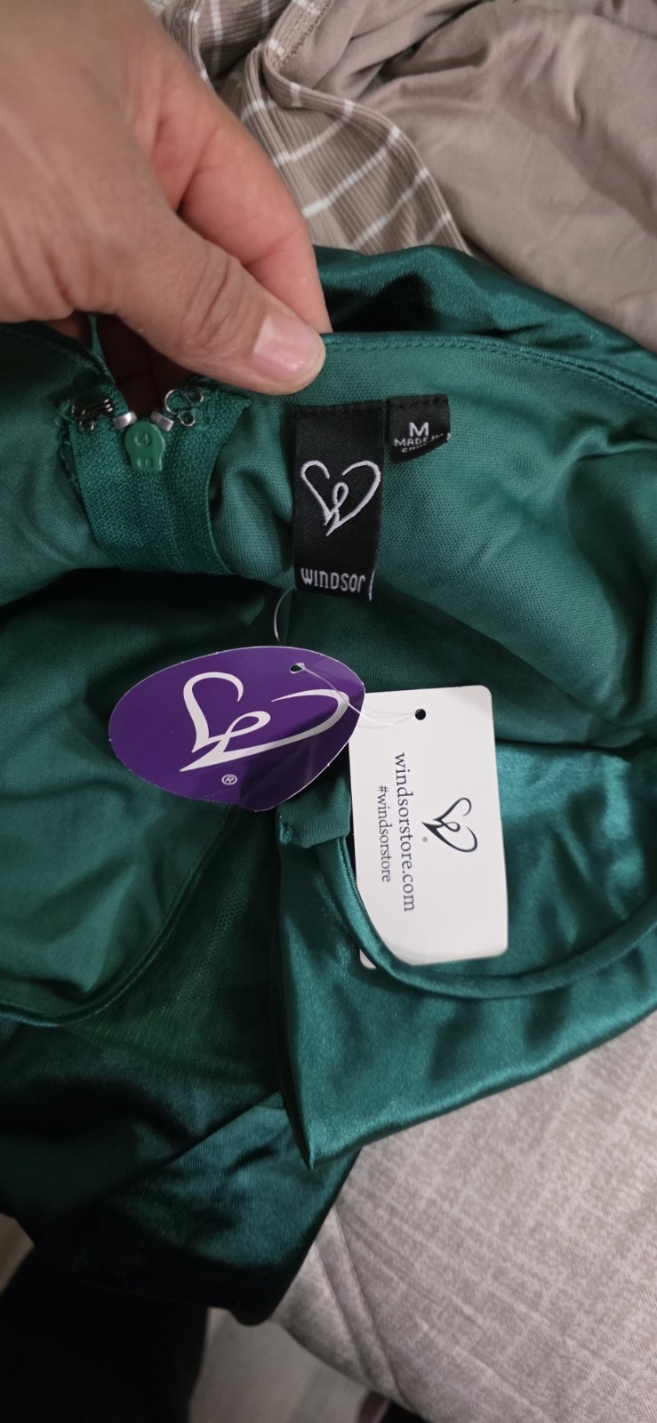 Windsor Green Satin Ruched V-Neck Spaghetti Straps Long Ball Gown Dress M