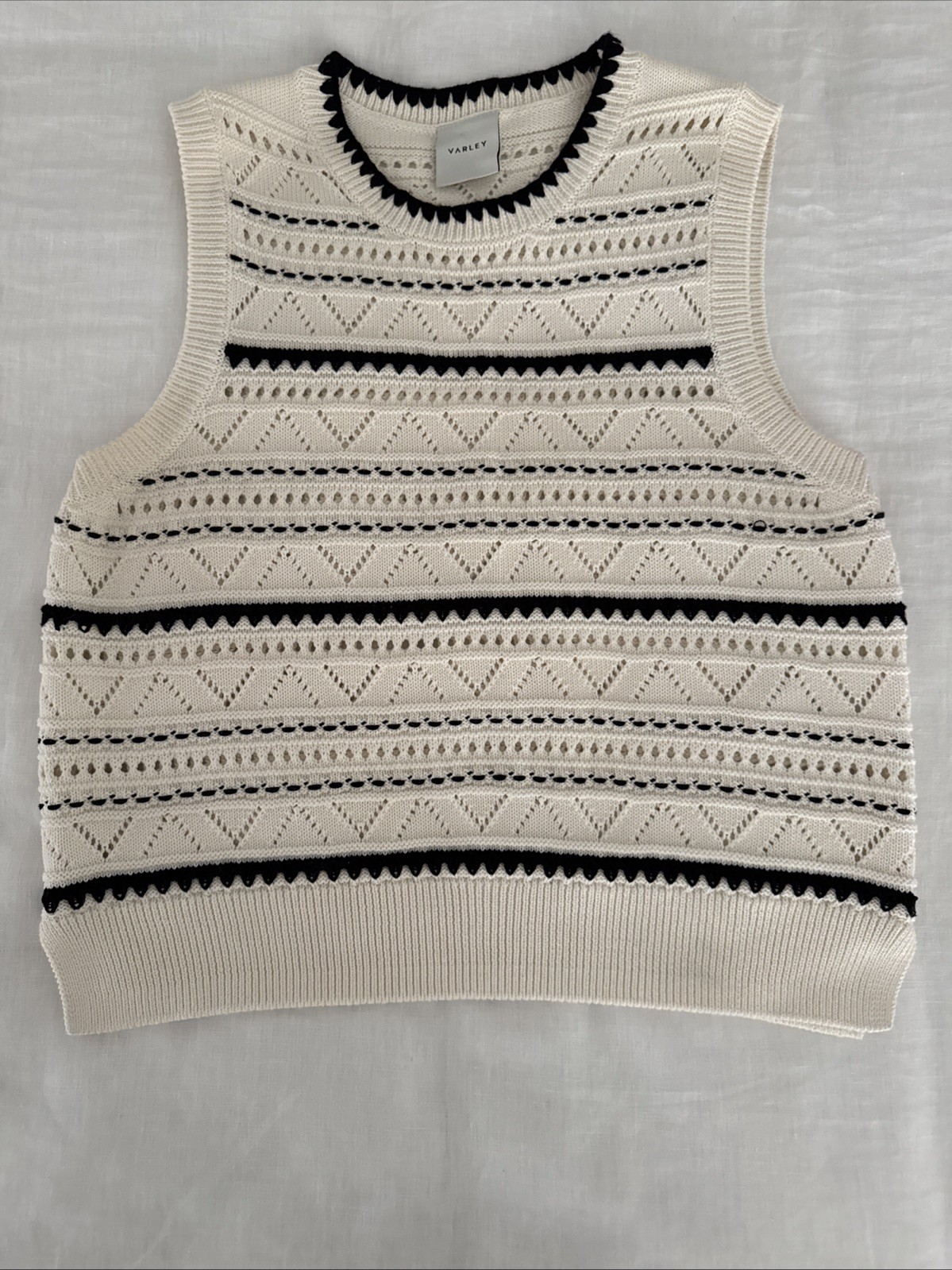 Varley Knit Sweater Vest Size Medium Cream Black Pointelle Sleeveless Top Tank