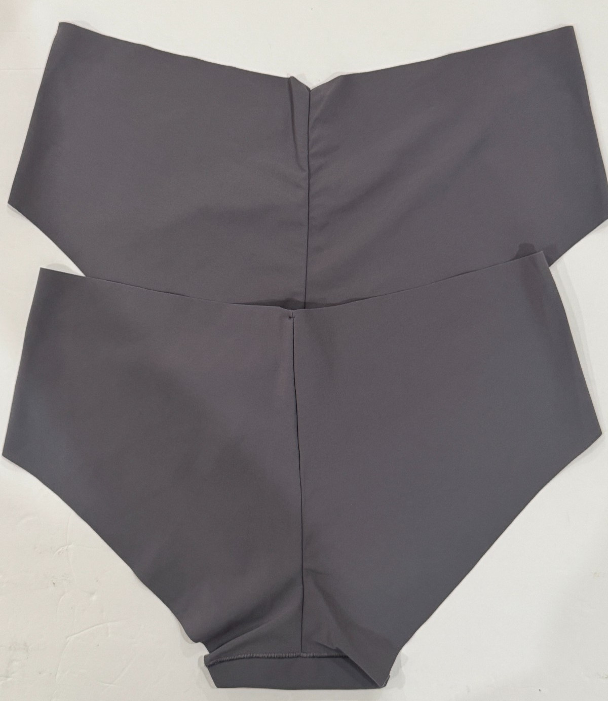Victoria’s Secret seamless No show panty Gray M Pack of 2
