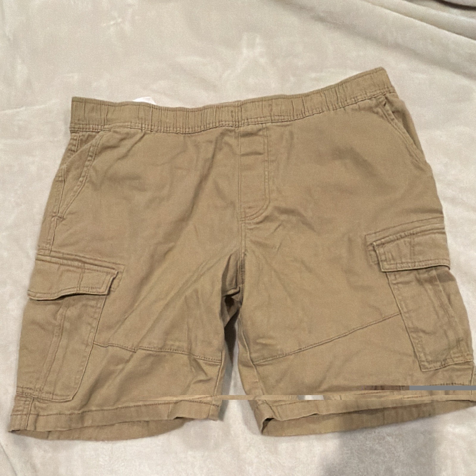 Iron Co. Men’s Beige Cargo Shorts Size XL Canvas Cotton Elastic Waist Pockets
