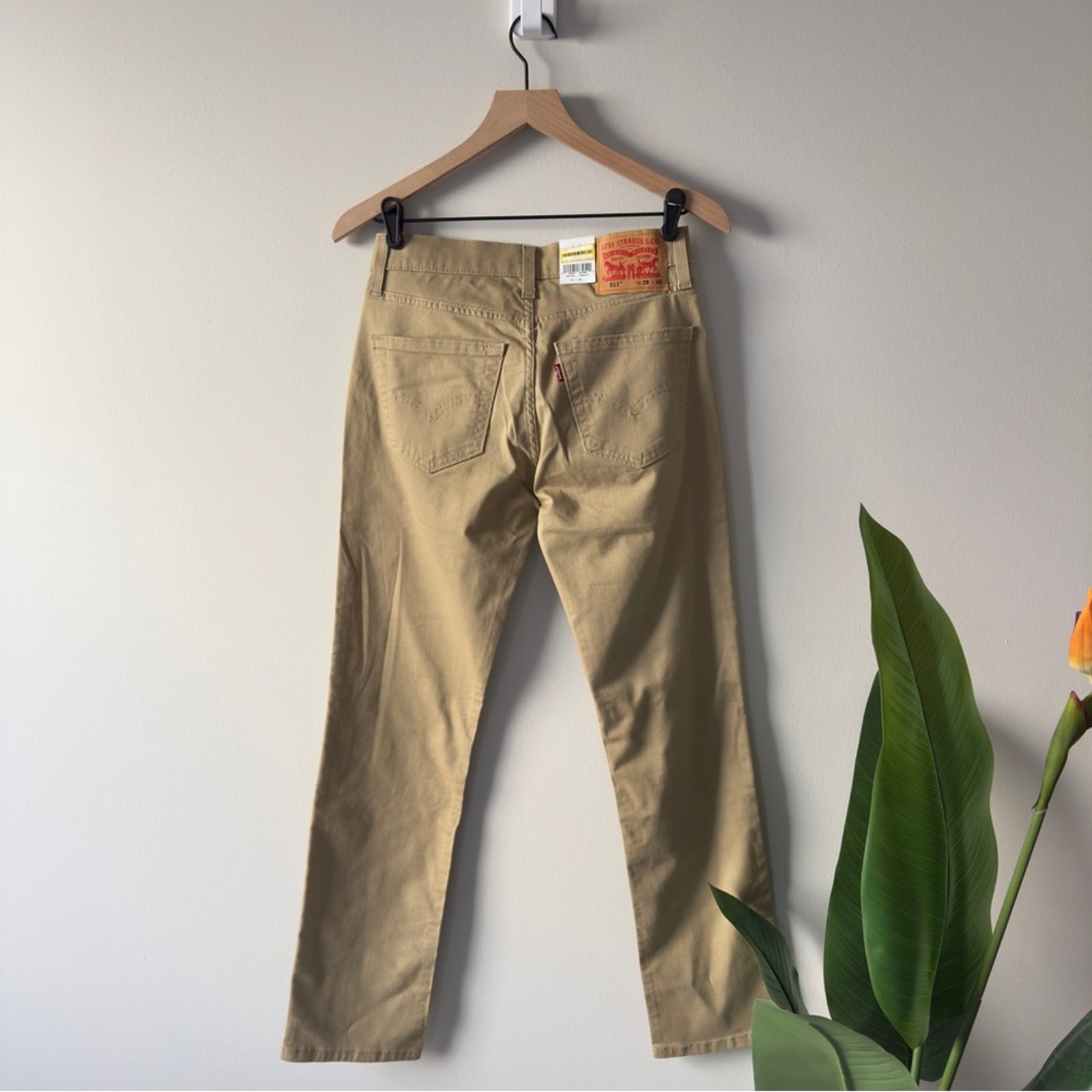 Levi’s 511 Slim All Seasons Tech Pants Tan Straight-Leg Stretch 28×30 Pockets